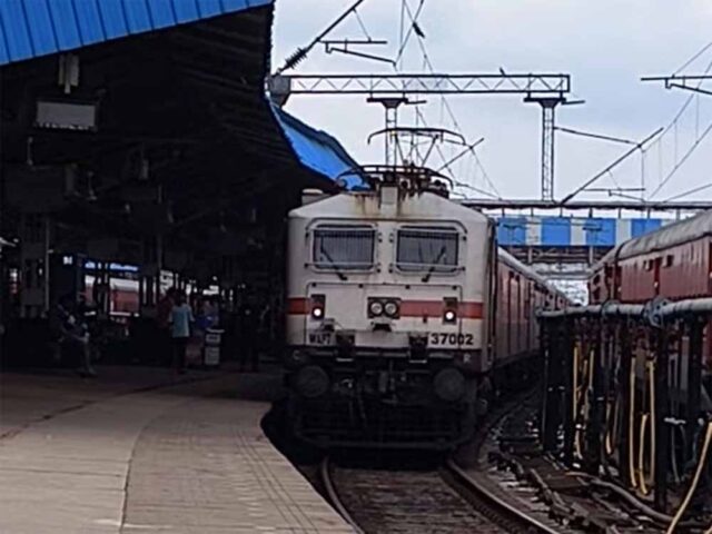 Train_02.jpg