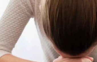 घर में मचा हड़कंप: बेटी की हरकत से शर्मसार हुआ परिवार, मां के फोटो वायरल होने का खतरा