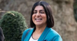 लंदन से PoK तक की कहानी: कौन हैं शबाना महमूद, जो बन सकती हैं ब्रिटेन की पहली मुस्लिम PM?