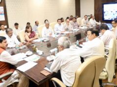 डॉ. यादव ने अधिकारियों से कहा: जनकल्याण कार्यों में तेजी लाकर गांवों में करें रात्रि विश्राम