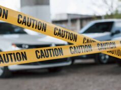 अहमदाबाद के पास हाईवे हादसा: तेज रफ्तार बस ने वैन को टक्कर मारी, राहत कार्य जारी