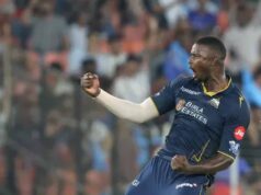 बेंगलुरु 155 पर सिमटी, अरशद और होल्डर ने मचाया कहर