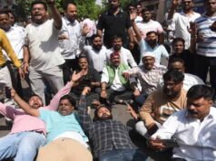 लखनऊ कचहरी में बवाल: बुलडोजर कार्रवाई के बीच वकीलों पर पुलिस का लाठीचार्ज