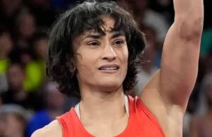 6 महीने के नोटिस नियम पर अटकी विनेश की एंट्री, WFI कर रहा UWW के जवाब का इंतजार