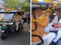 सादगी और पर्यावरण का संदेश: लाव-लश्कर छोड़ ई-रिक्शा में पहुंचे निगम अध्यक्ष