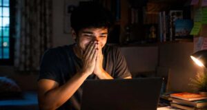 CBSE बोर्ड का 12वीं रिजल्ट जारी: इस बार घटा पास प्रतिशत, SMS से मिनटों में करें स्कोर चेक