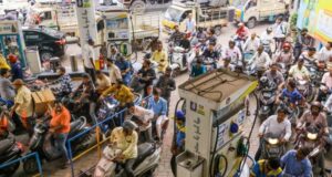 रूसी तेल सप्लाई थमने का खतरा, देश में पेट्रोल-डीजल की किल्लत के आसार