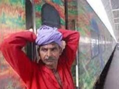 स्टेशन पर अब नहीं करनी होगी कुली से मोलभाव, ऑनलाइन बुकिंग से तय होगा फिक्स चार्ज