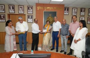 पुलिस महानिदेशक ने सभी को स्मृति चिन्ह भेंट कर किया सम्मानित