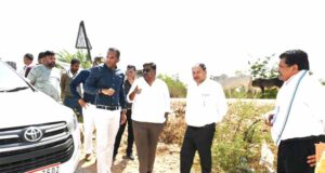 निर्माण कार्यों में देरी पर जताई नाराजगी, संबंधित एजेंसियों को नोटिस जारी करने के निर्देश