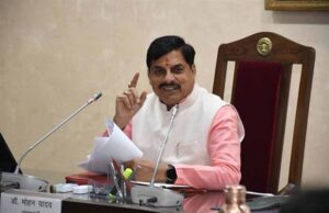 मुख्यमंत्री ने मांगा तबादला नीति का हिसाब, मंत्री बोले- सिस्टम ही उल्टा चल रहा है