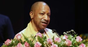 संवेदनशील कदम: चाइल्ड हेल्पलाइन के जरिए 5 महीने के मासूम को लौटा परिवार
